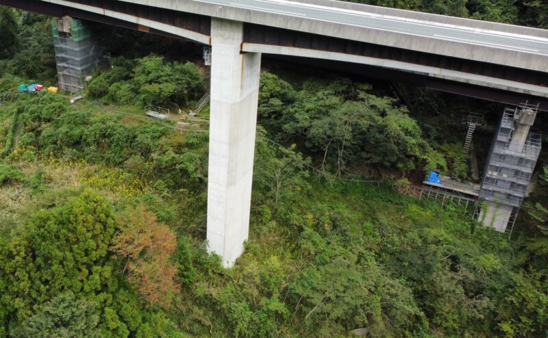 高知県　橋脚耐震補強工事